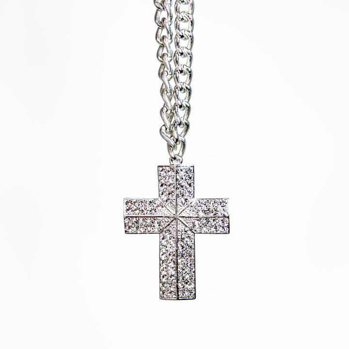 Colar Luminous Crucifix